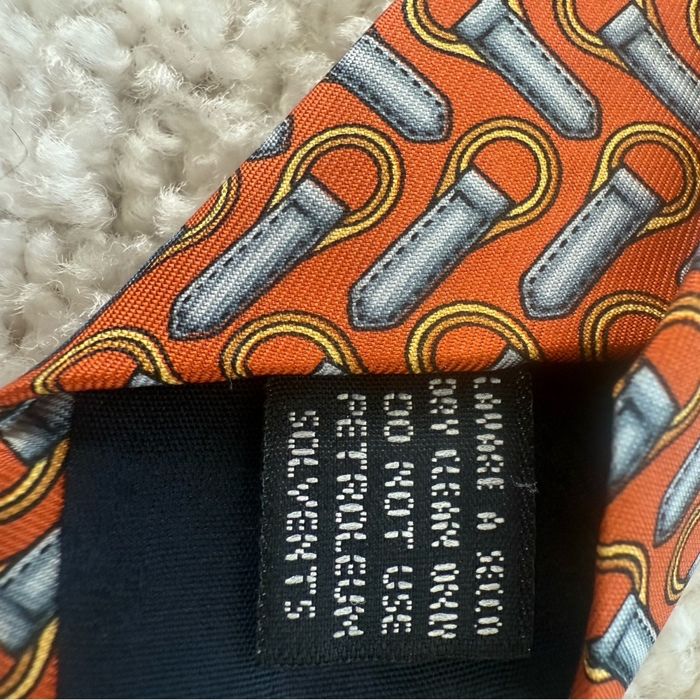 Authentic Silk Gucci Tie: Orange, Blue and Yellow Patterned Tie - Picture 7 of 8